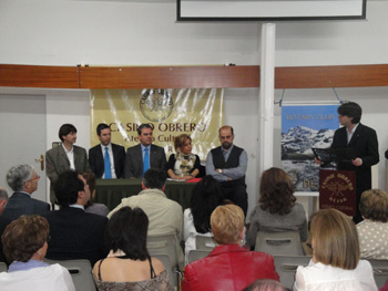 Momento de la presentación a cargo del Presidente del Casino Obrero de Bejar.