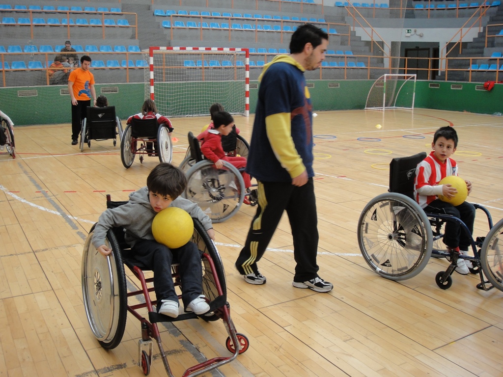 Deporte adaptado para niños en la Alamedilla