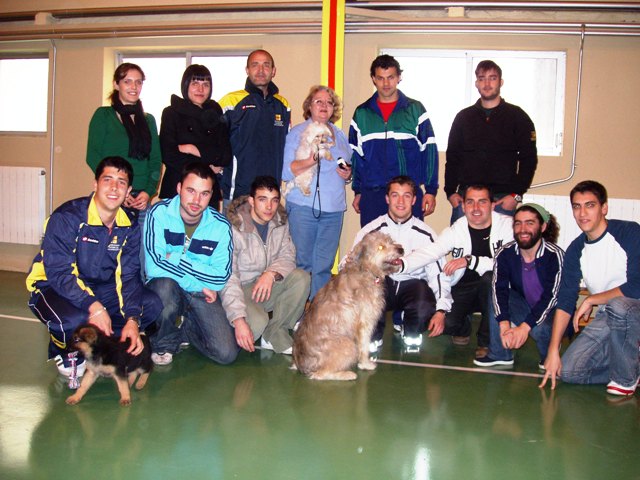 Alumnos del curso de educadores caninos